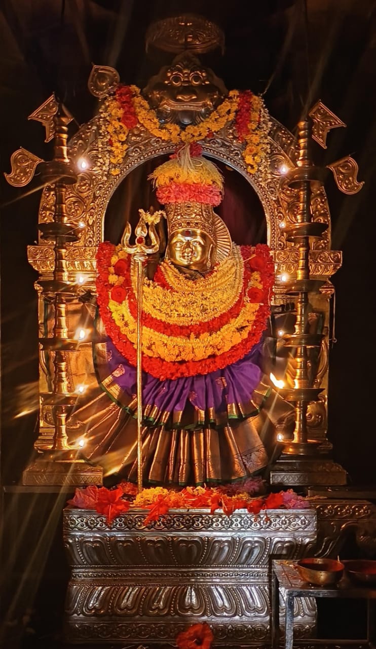 Shree Mahishasura Mardhini Devi, Kuladevi of the Mogaveeras of Bagwadi Hobli